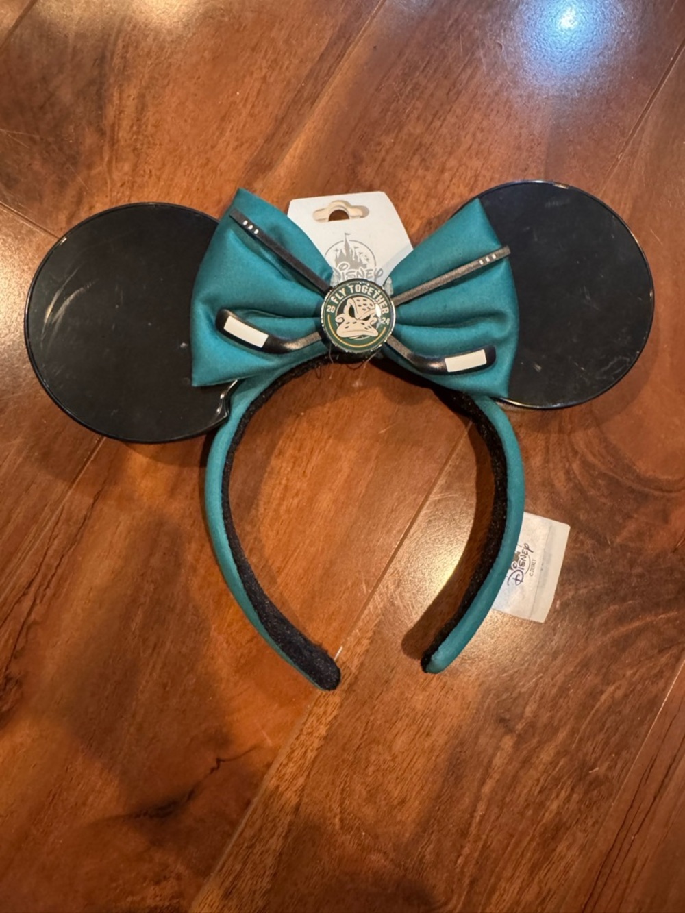 Disney Minnie Mouse x Anaheim Ducks Puck Ears NWT